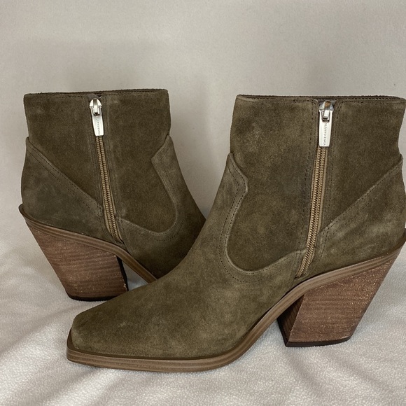 NWT Vince Camuto Amtinda square toe boots size 9.5 - Picture 4 of 8